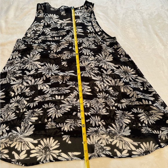 Bobeau Sleeveless Top - Picture 5 of 8